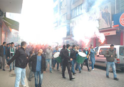 Meşale şovları büyüledi