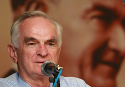 Savdan kurultayın iptali için yeni adım