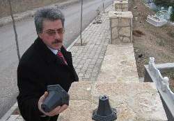 Mezarlığa çirkin saldırı!
