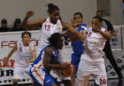 SAMSUN EZDİ GEÇTİ