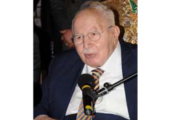 Erbakan hastaneye kaldırıldı