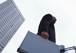 Komşuya saygı yoksa; ev de yok!