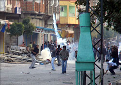 İzinsiz gösteri gerginliği