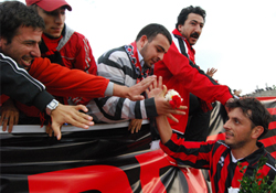 Taraftara mesaj yolladı