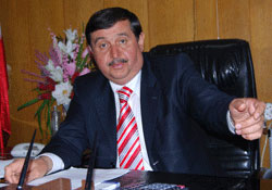 Havza kabuğunu kırıyor