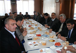 MHP'liler kahvaltıda buluştu