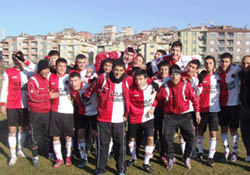 SPOR LİSESİ YARI FİNALDE