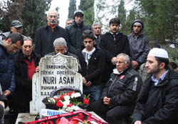 Futbol şehitleri için tören