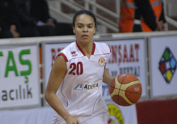 Toliver hayran bıraktı