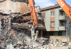 Sit alanındaki kaçak yapıya izin yok!