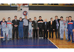 SPOR YAPARAK FORM TUTUYORLAR