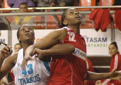 Jessica Adair düşüşte