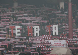 Teoman Taş unutulmadı