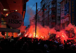 BU BÜYÜK TARAFTARA ŞAMPİYONLUK YAKIŞIR