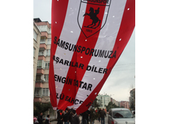 Söğütlübahçe'den dev bayrak