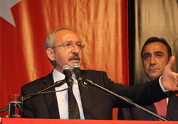 Başbakan'a Twitter'dan yüklendi