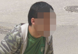 Masanın altında yakalandı