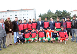 Öztürk yuvaları gezdi