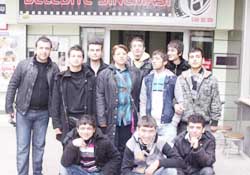 Umut Yıldızı gençlerin sinema keyfi