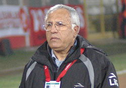 KEŞKE RAKİP 11 KİŞİ OYNASAYDI