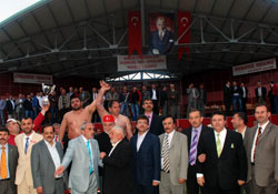 KURA'YA TEPKİ YAĞDI