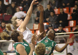 SBK'DA YÜZLER GÜLÜYOR