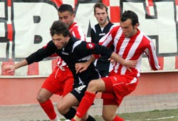 GAZİ İKİ DE İKİ YAPTI