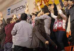 Taraftar yalnız bırakmadı