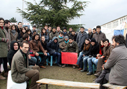 İleri demokrasi kazandı