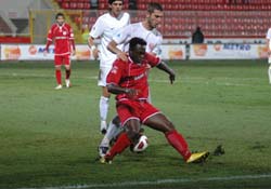 BU FUTBOLLA ŞAMPİYONLUK HAYAL