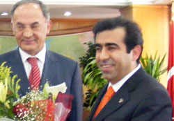 Vali'den Vakıf Teması'na övgü