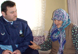 Yaşlılara yardım eli uzatıldı