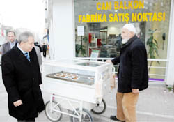 Demirtaş esnafı dinledi