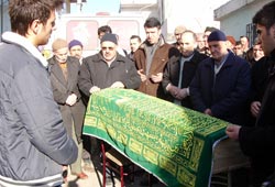 Minik Mehmet'e gözyaşı