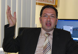 Gündüz iktidarı da muhalefeti de topa tuttu