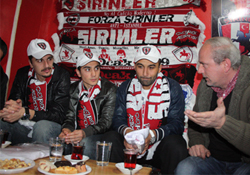 Şirinler'in özel konukları
