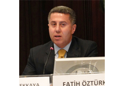 Öztürk kadına şiddeti anlattı