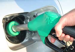 Benzine zam motorine indirim var!