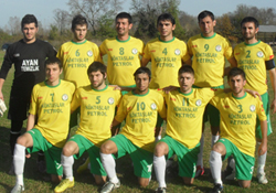 Zirvede tek kaldılar