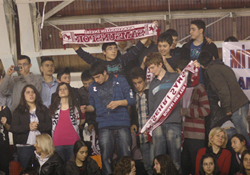 Taraftar yalnız bırakmadı