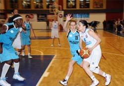 CANİK YARI FİNALDE