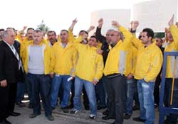 İşçiler direniyor