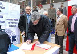 "Düşenin halinden düşen anlar"