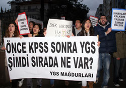 Liseliler sokağa döküldü