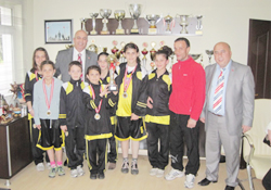 ATLETİZMCİLERDEN ZİYARET