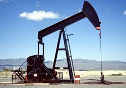 Petrol 32 ayın en yüksek seviyesinde