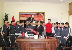 Ladikli hentbolcular iddialı