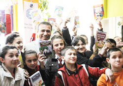 Bilim İlaç'tan Canik'e 2 bin kitap