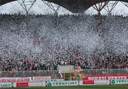 19 Mayıs Stadı beyaza büründü