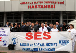 Sağlıkçılar gelecekten kaygılı